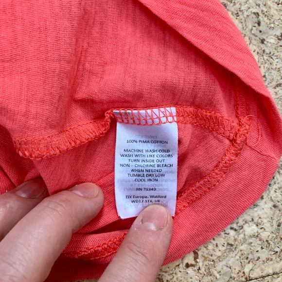 Cynthia Rowley T- Shirts - set of 2 - Picture 8 of 8